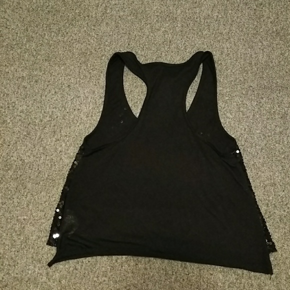 Tops - Picture 2 of 4